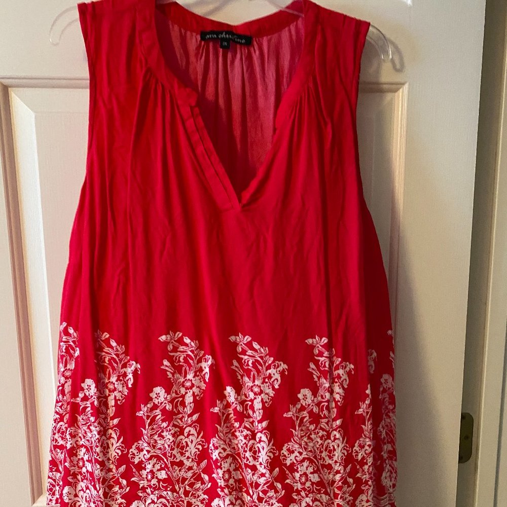 Sleeveless Top with Accent around the bottom hem